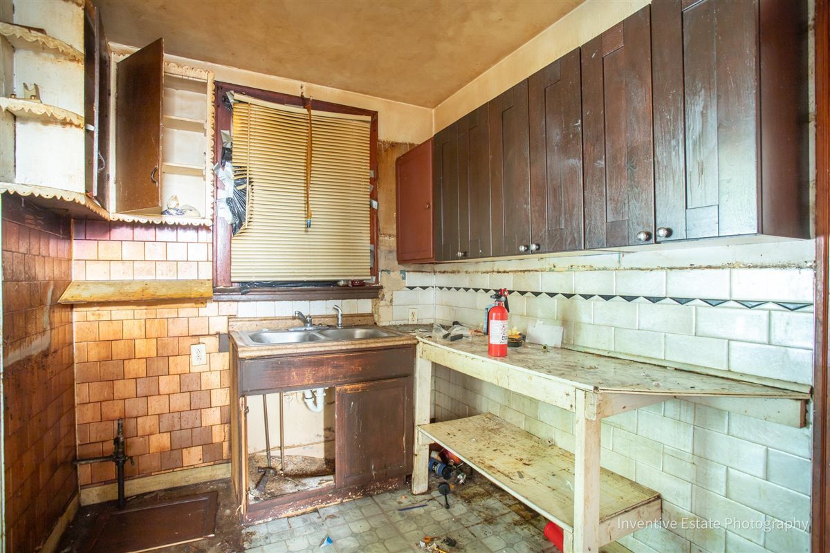 5045 S Winchester Avenue, Chicago, IL 60609