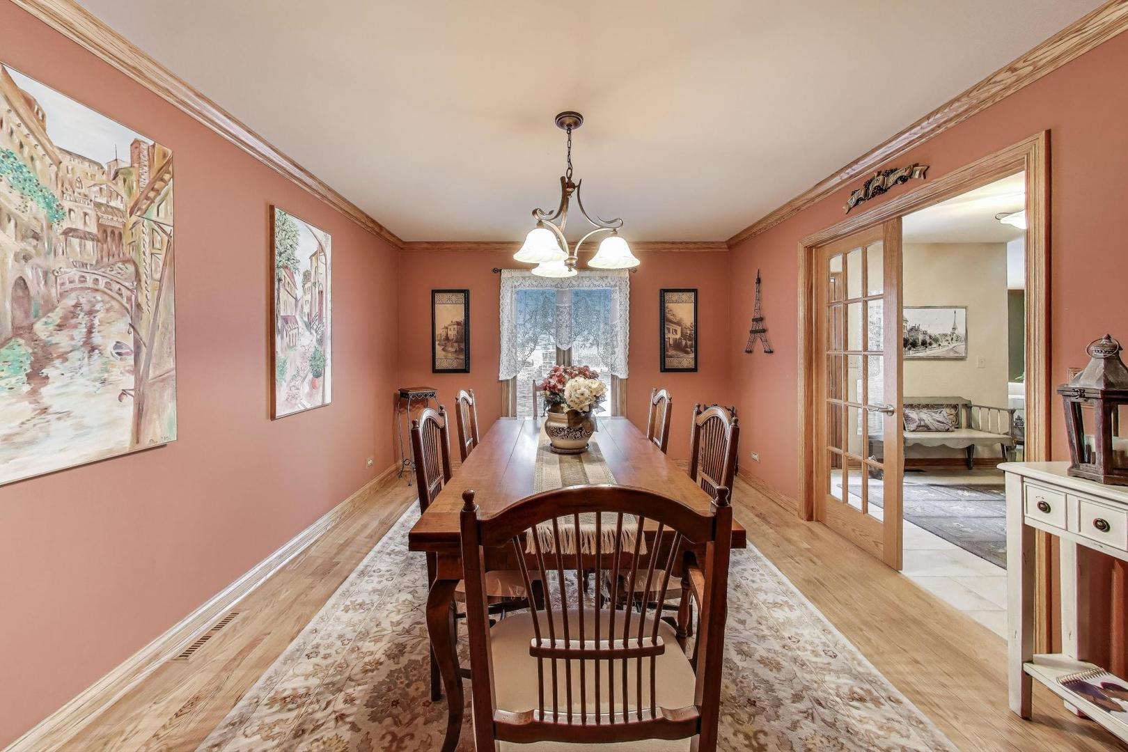 21070 W Columbia Court, Lake Zurich, IL 60047