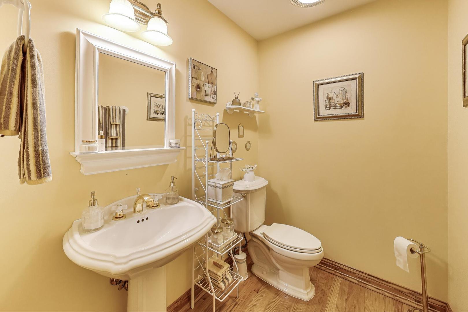 21070 W Columbia Court, Lake Zurich, IL 60047