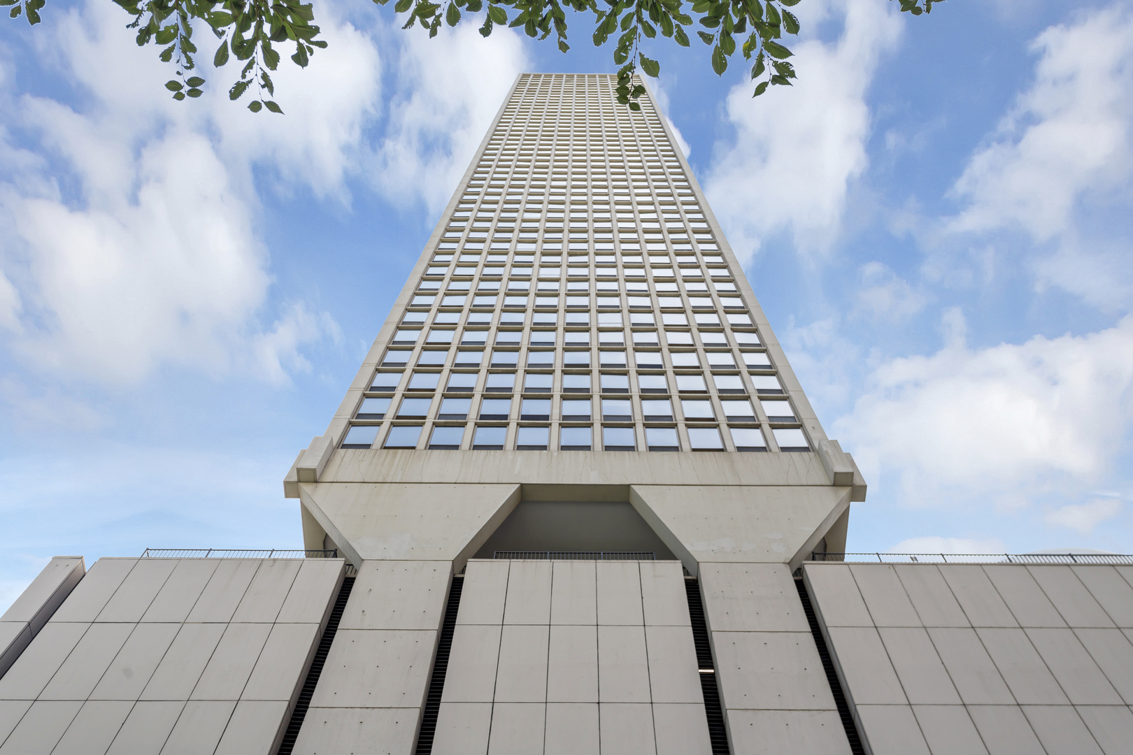 111 E Chestnut Street #24C, Chicago, IL 60611