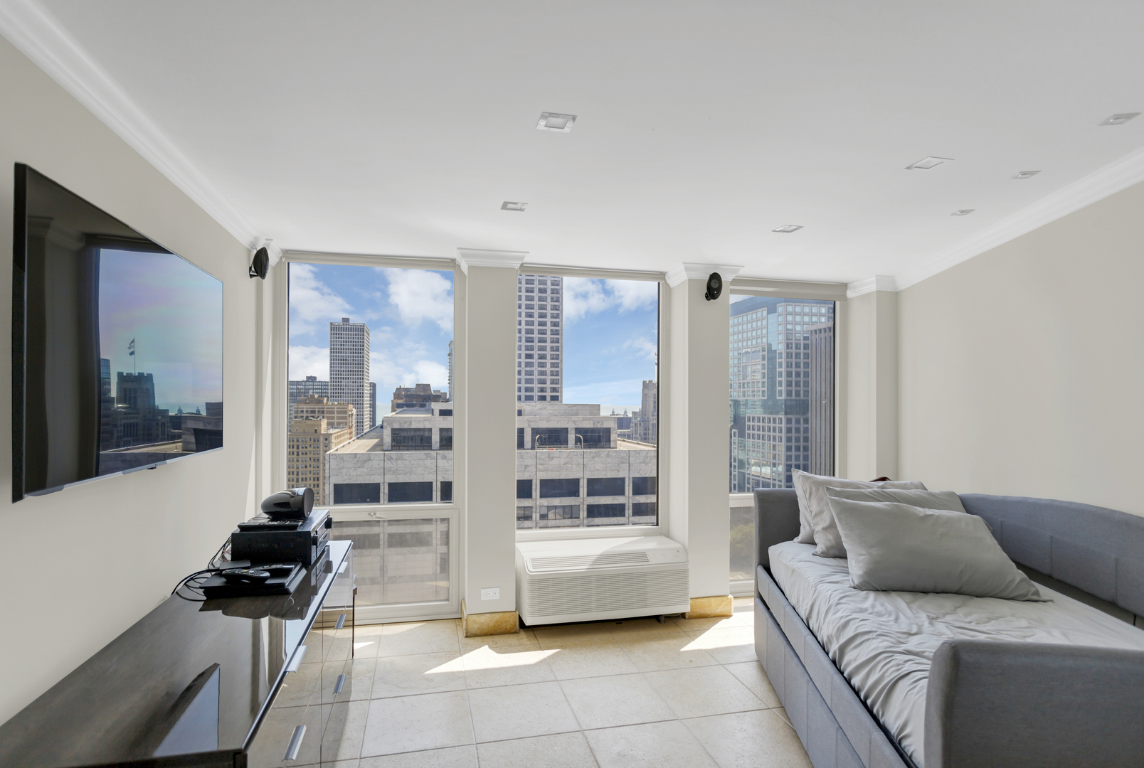 111 E Chestnut Street #24C, Chicago, IL 60611