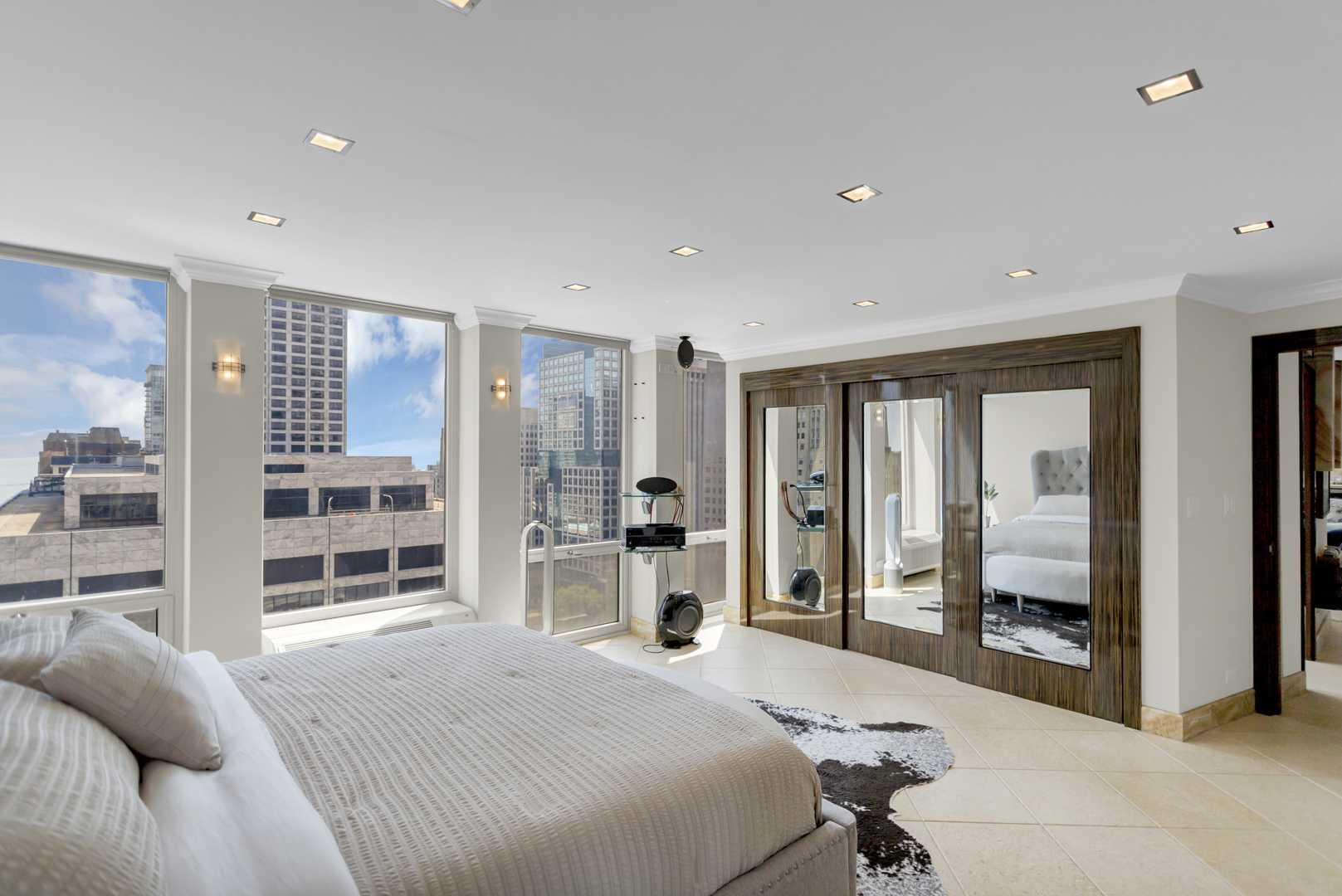 111 E Chestnut Street #24C, Chicago, IL 60611