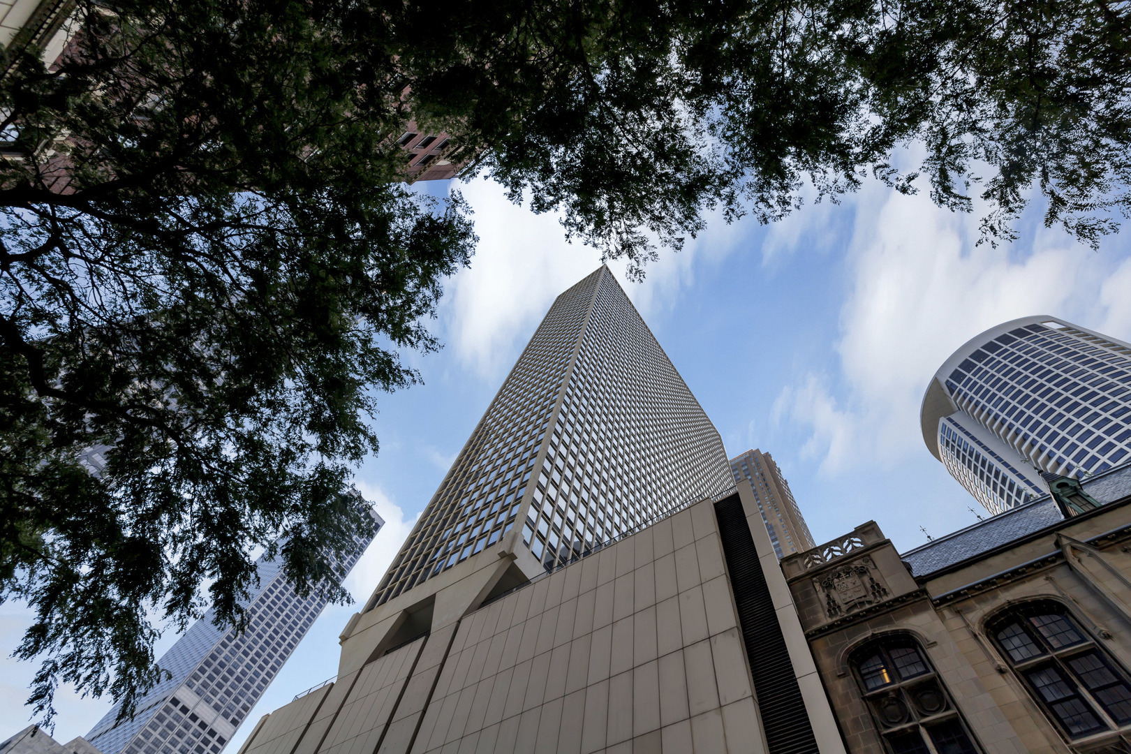 111 E Chestnut Street #24C, Chicago, IL 60611
