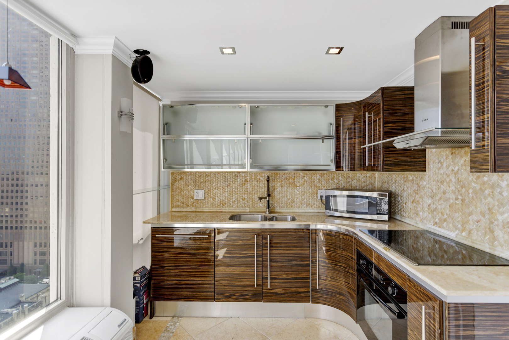 111 E Chestnut Street #24C, Chicago, IL 60611