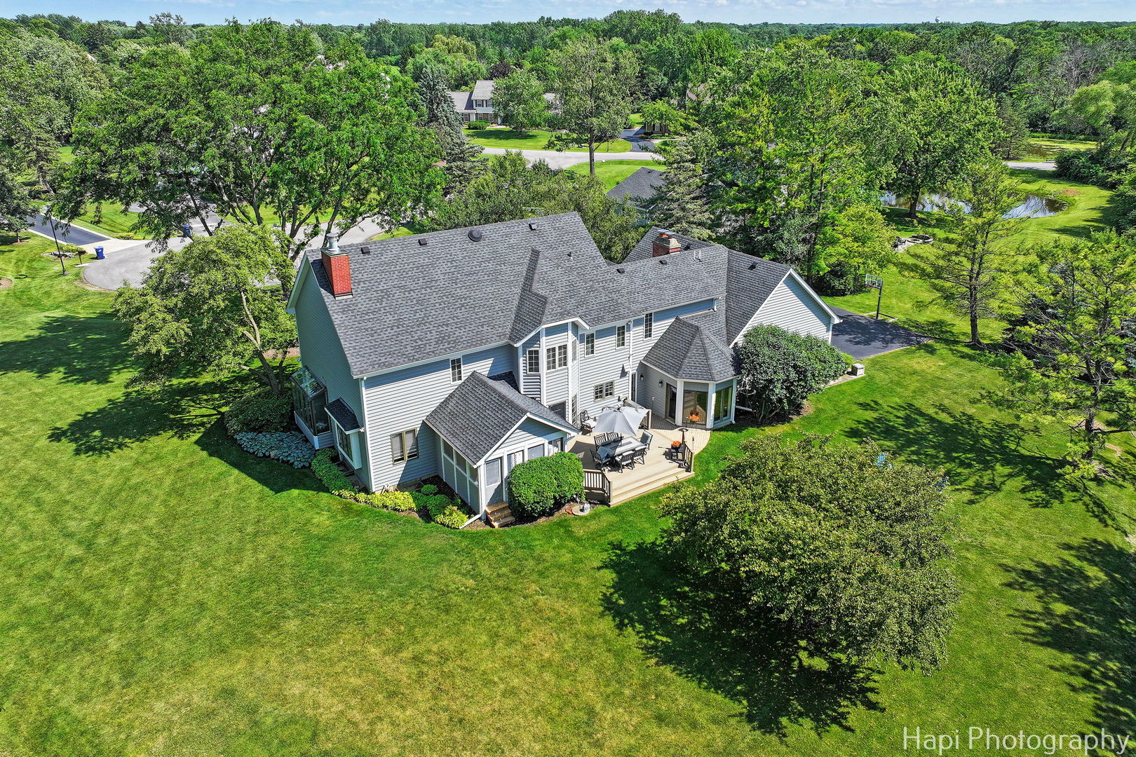 2340 Huntington Lakes Drive, Libertyville, IL 60048