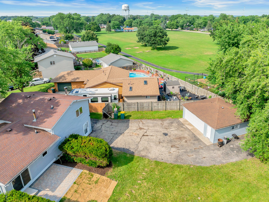 803 Oakton Avenue, Romeoville, IL 60446