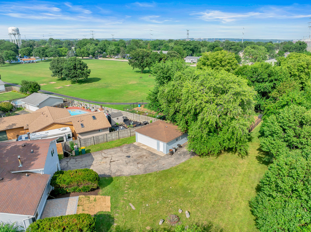 803 Oakton Avenue, Romeoville, IL 60446