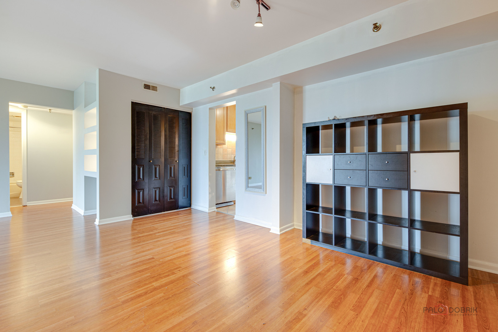 915 N York Street #403, Elmhurst, IL 60126
