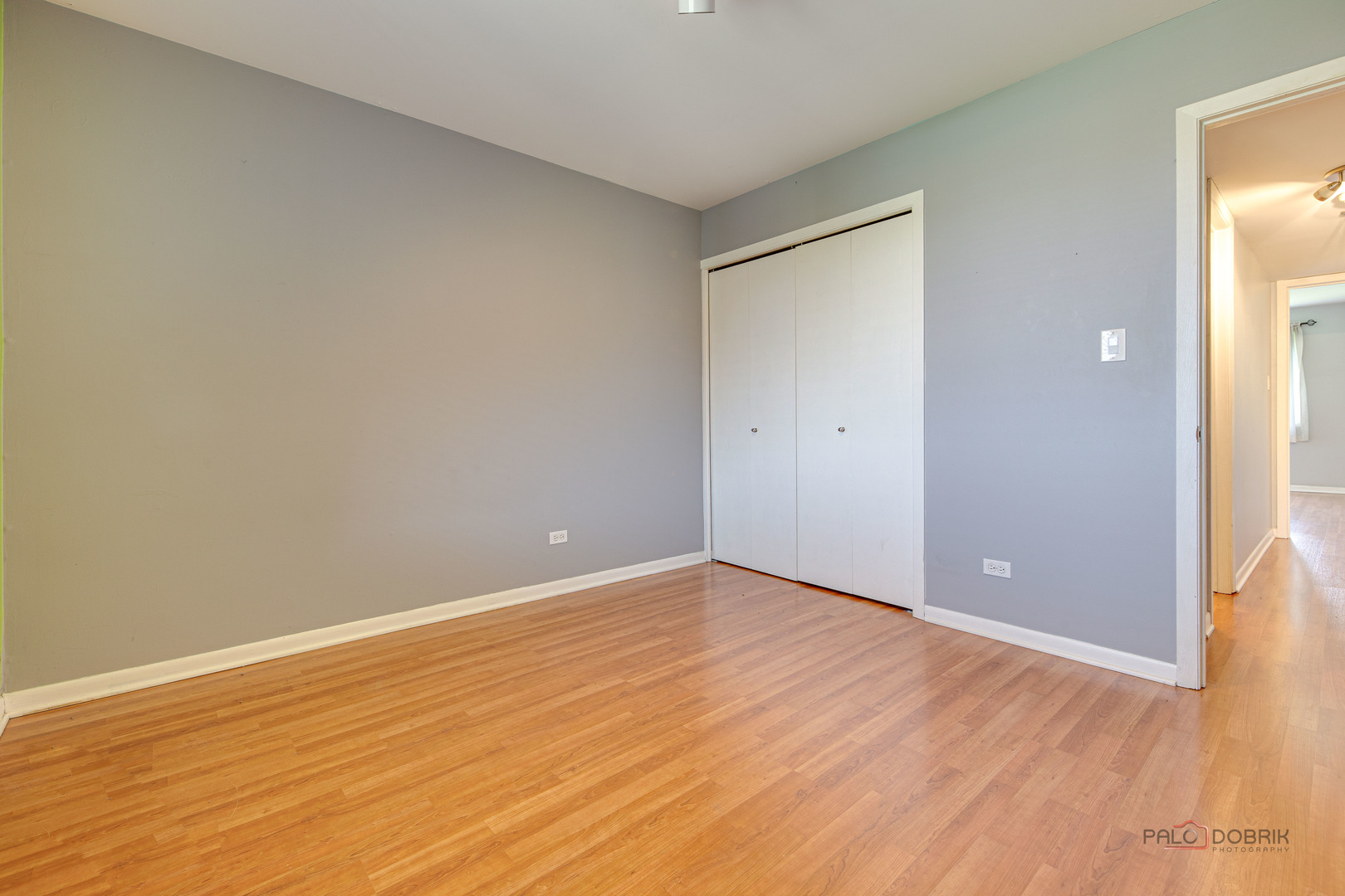 915 N York Street #403, Elmhurst, IL 60126