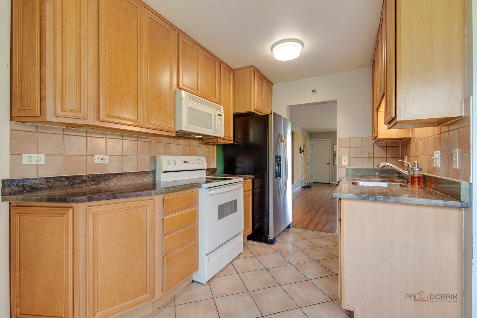 915 N York Street #403, Elmhurst, IL 60126