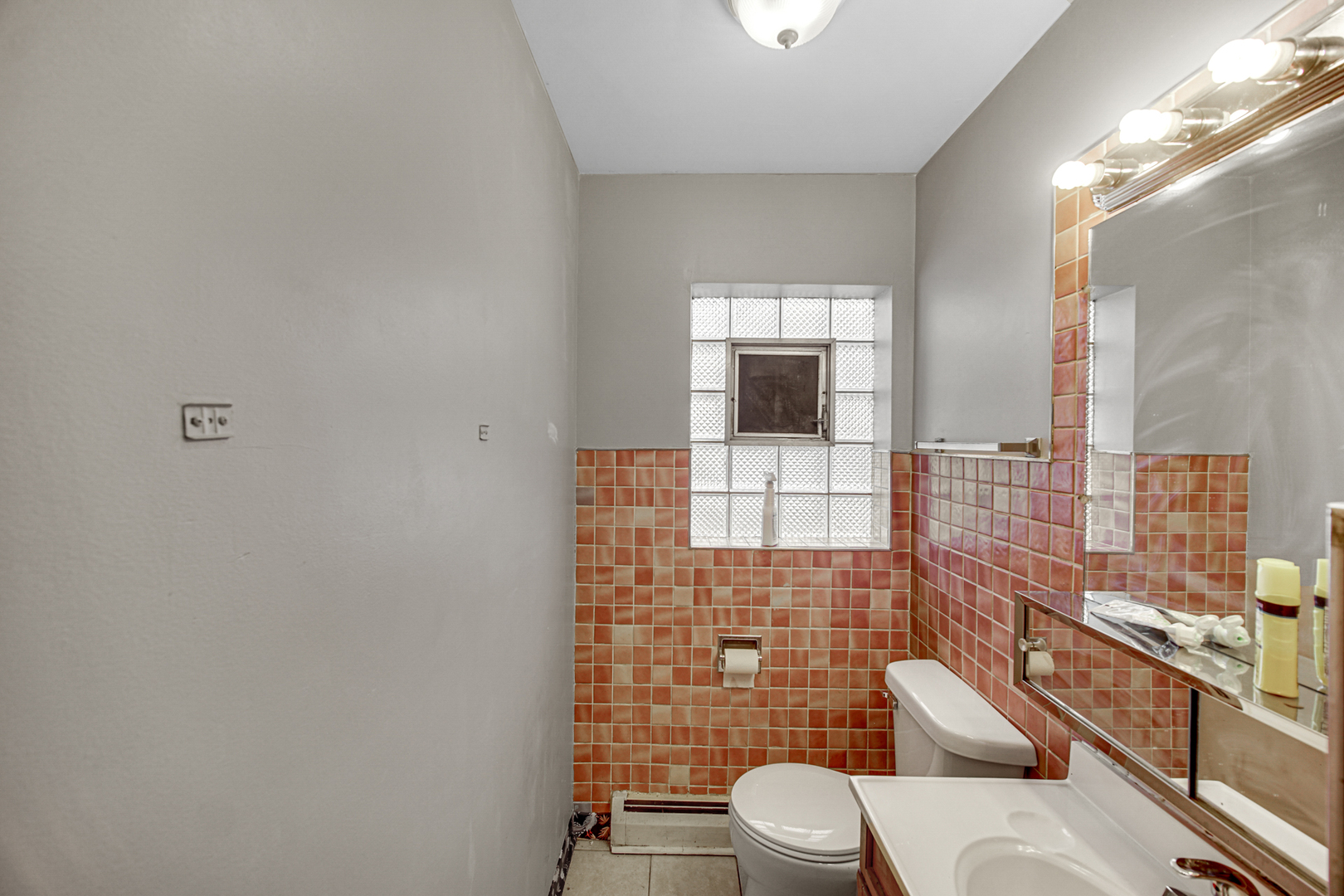 1306 N 36th Avenue, Melrose Park, IL 60160