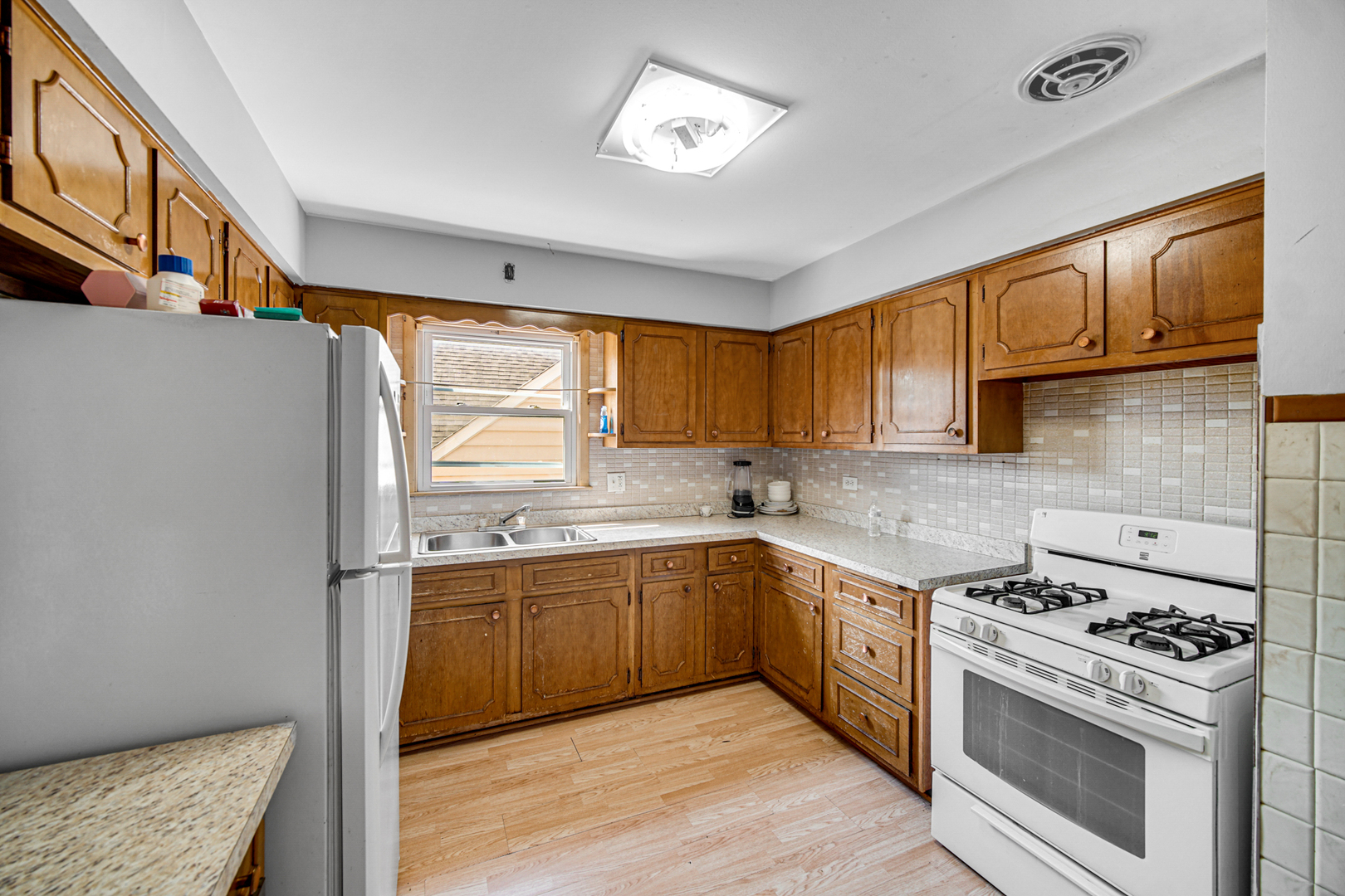 1306 N 36th Avenue, Melrose Park, IL 60160