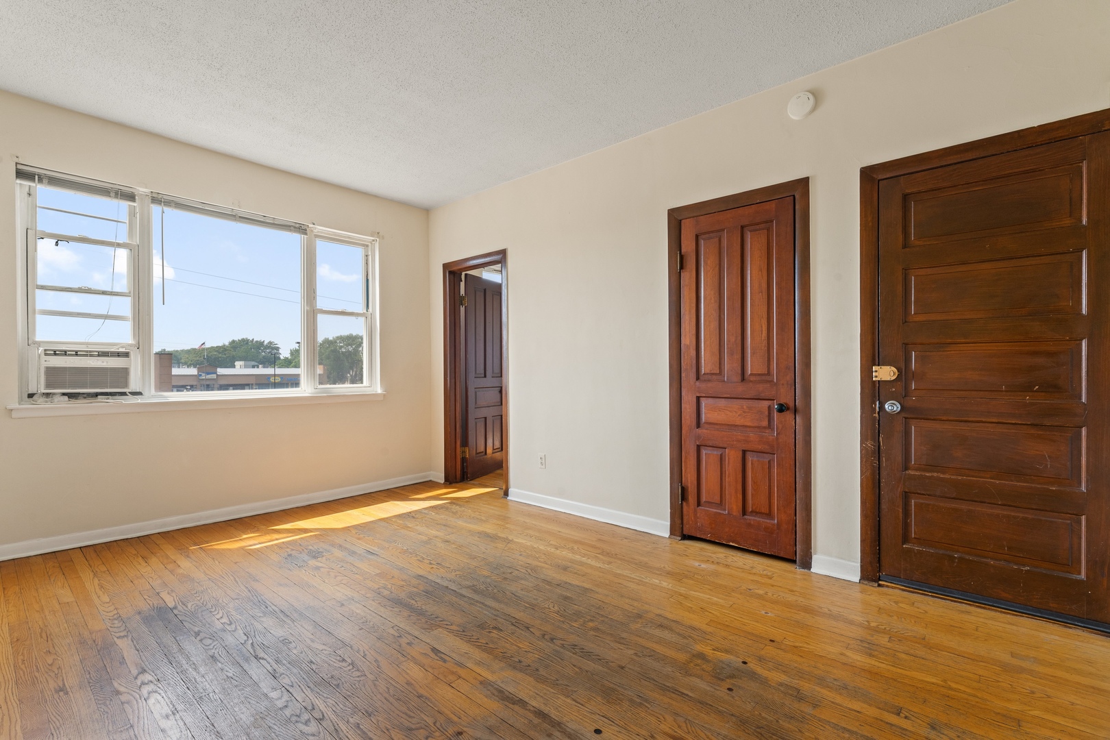 3003 N Ashland Avenue, Chicago, IL 60657