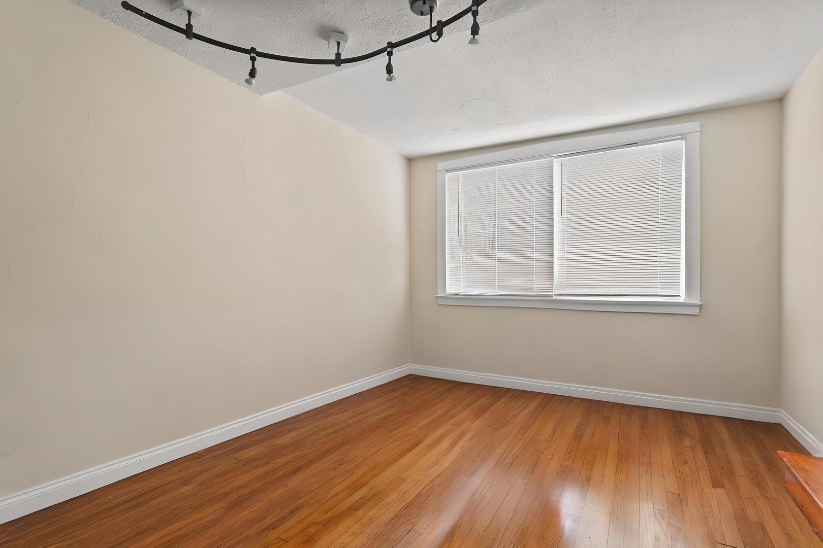 3003 N Ashland Avenue, Chicago, IL 60657