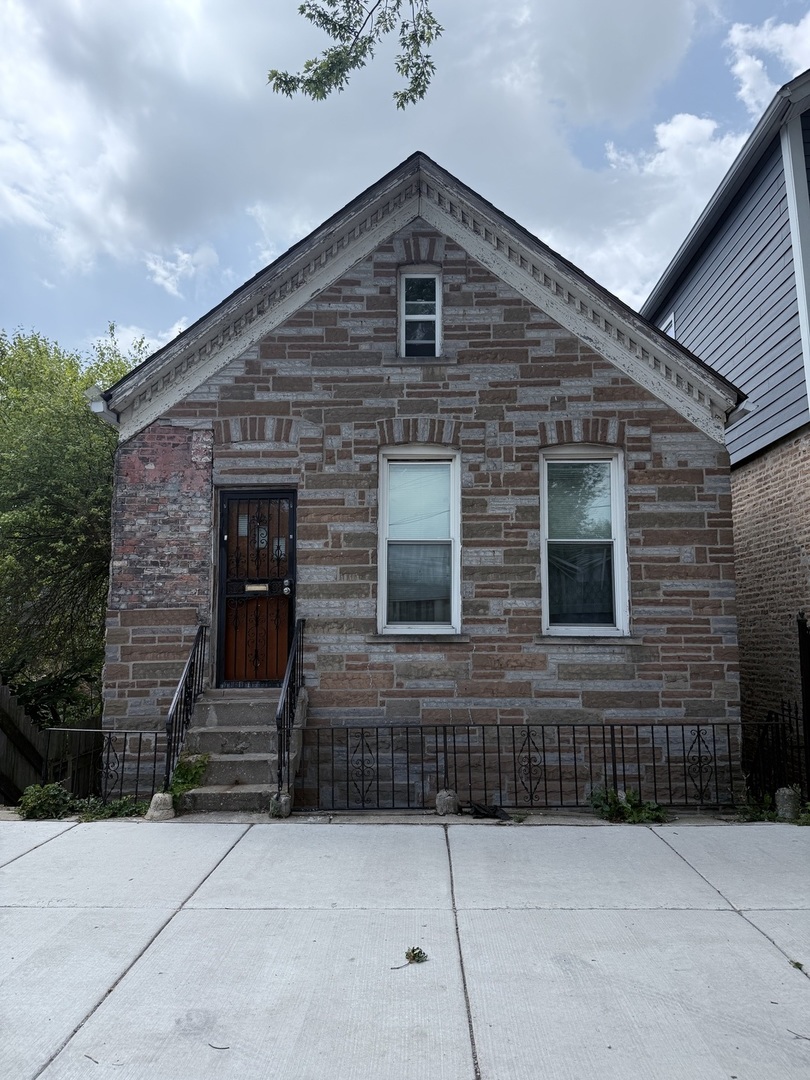 1103 W 16th Street, Chicago, IL 60608