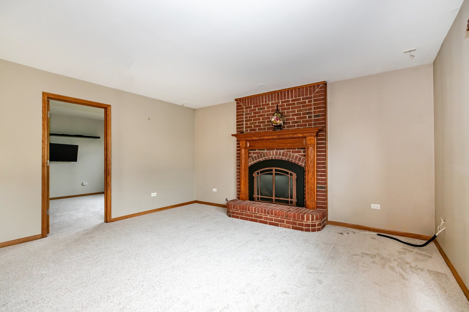 1650 Chauser Lane, Woodridge, IL 60517