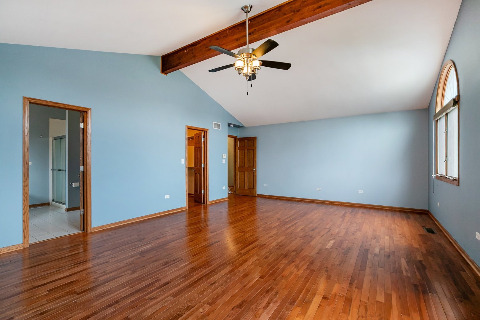 1650 Chauser Lane, Woodridge, IL 60517