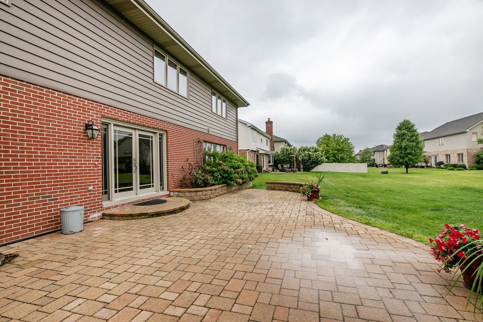 1650 Chauser Lane, Woodridge, IL 60517