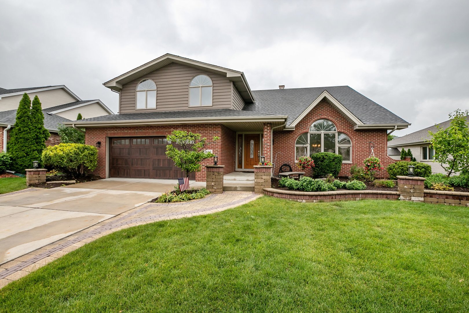 1650 Chauser Lane, Woodridge, IL 60517