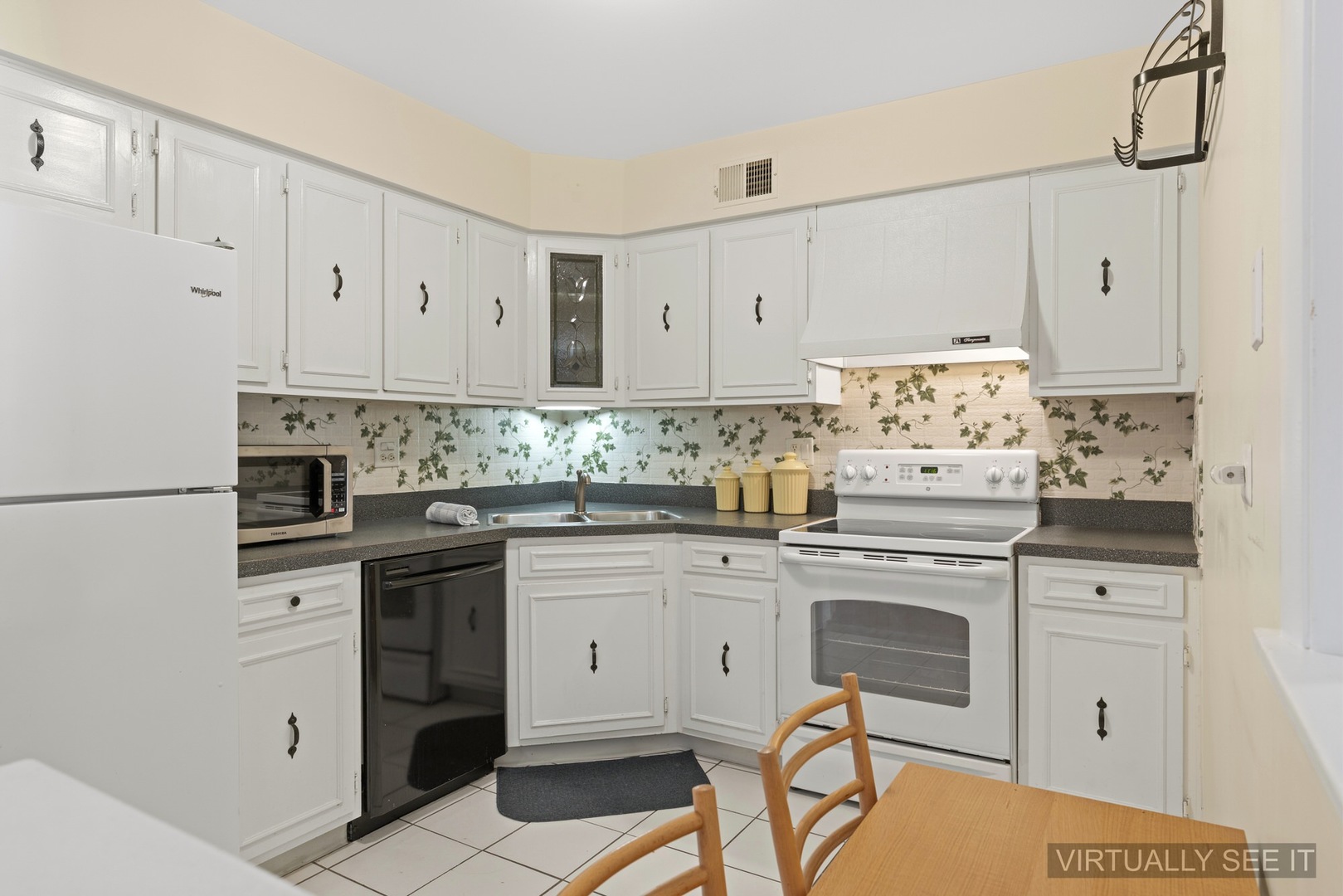 1860 W Surrey Park Lane #2B, Arlington Heights, IL 60005