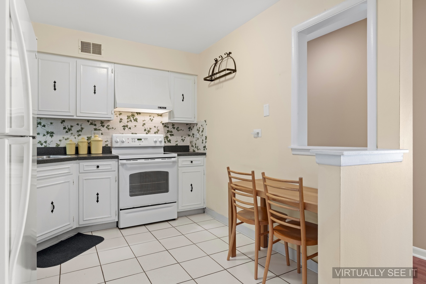 1860 W Surrey Park Lane #2B, Arlington Heights, IL 60005