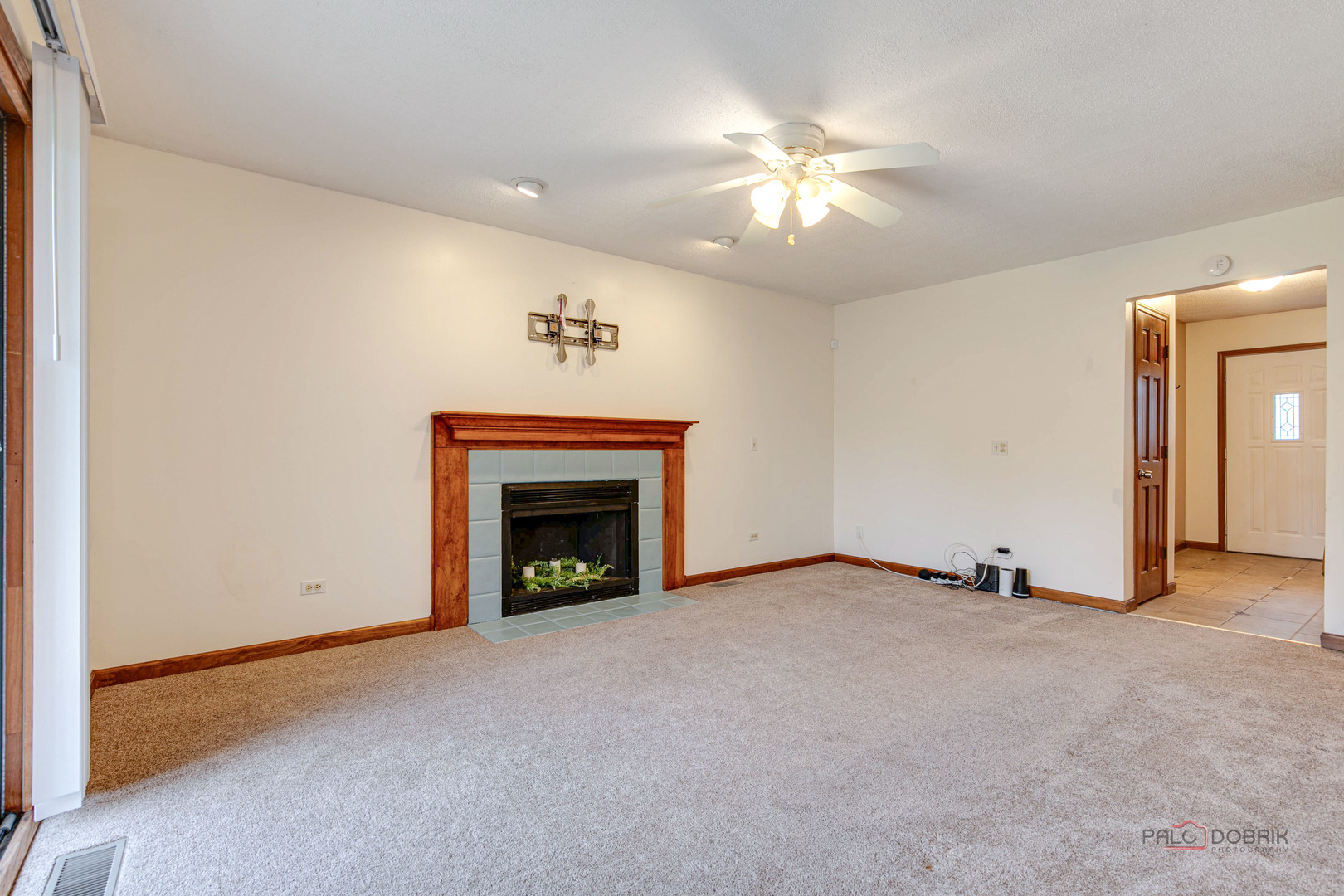 1090 Hawthorne Avenue, Gurnee, IL 60031