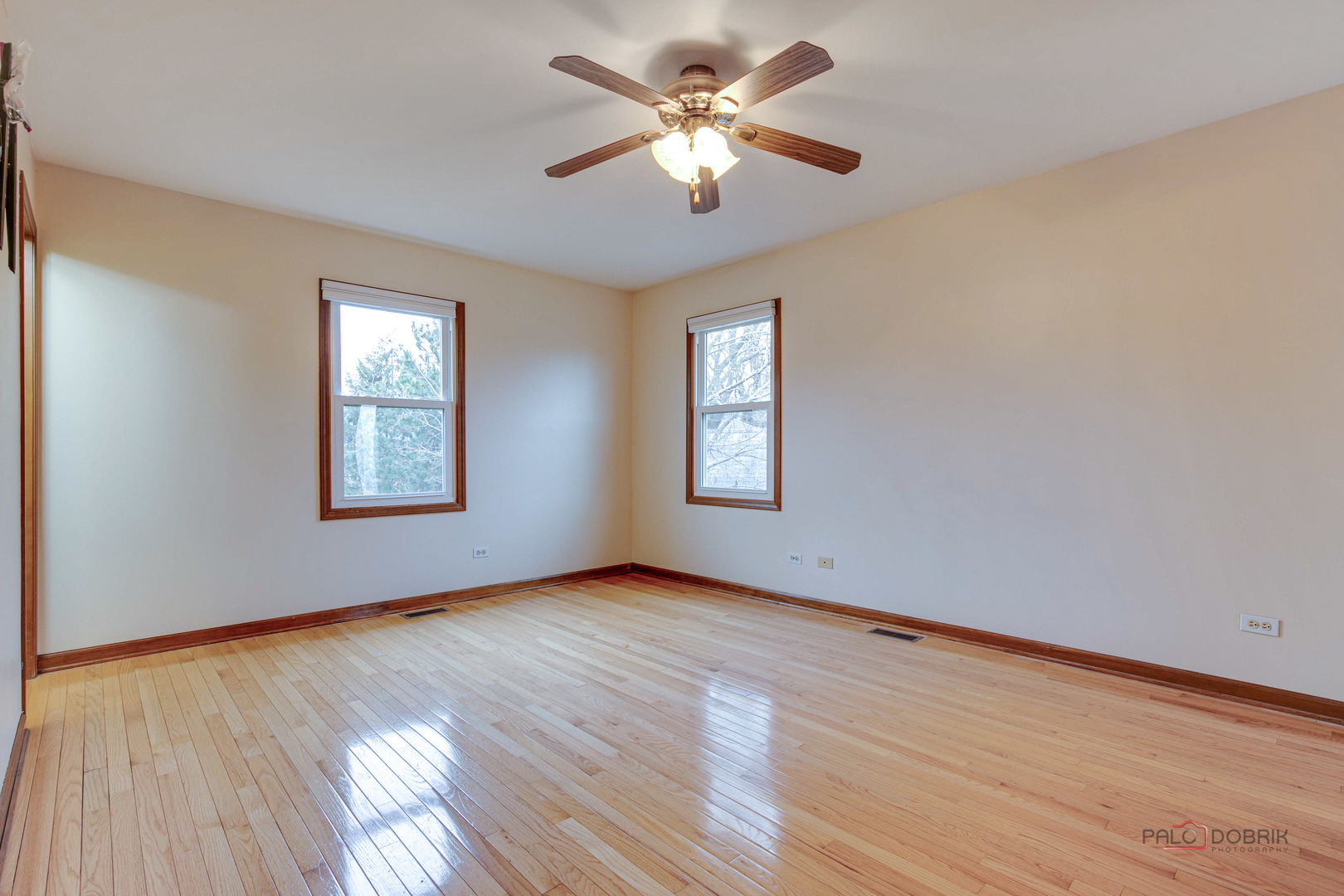 1090 Hawthorne Avenue, Gurnee, IL 60031