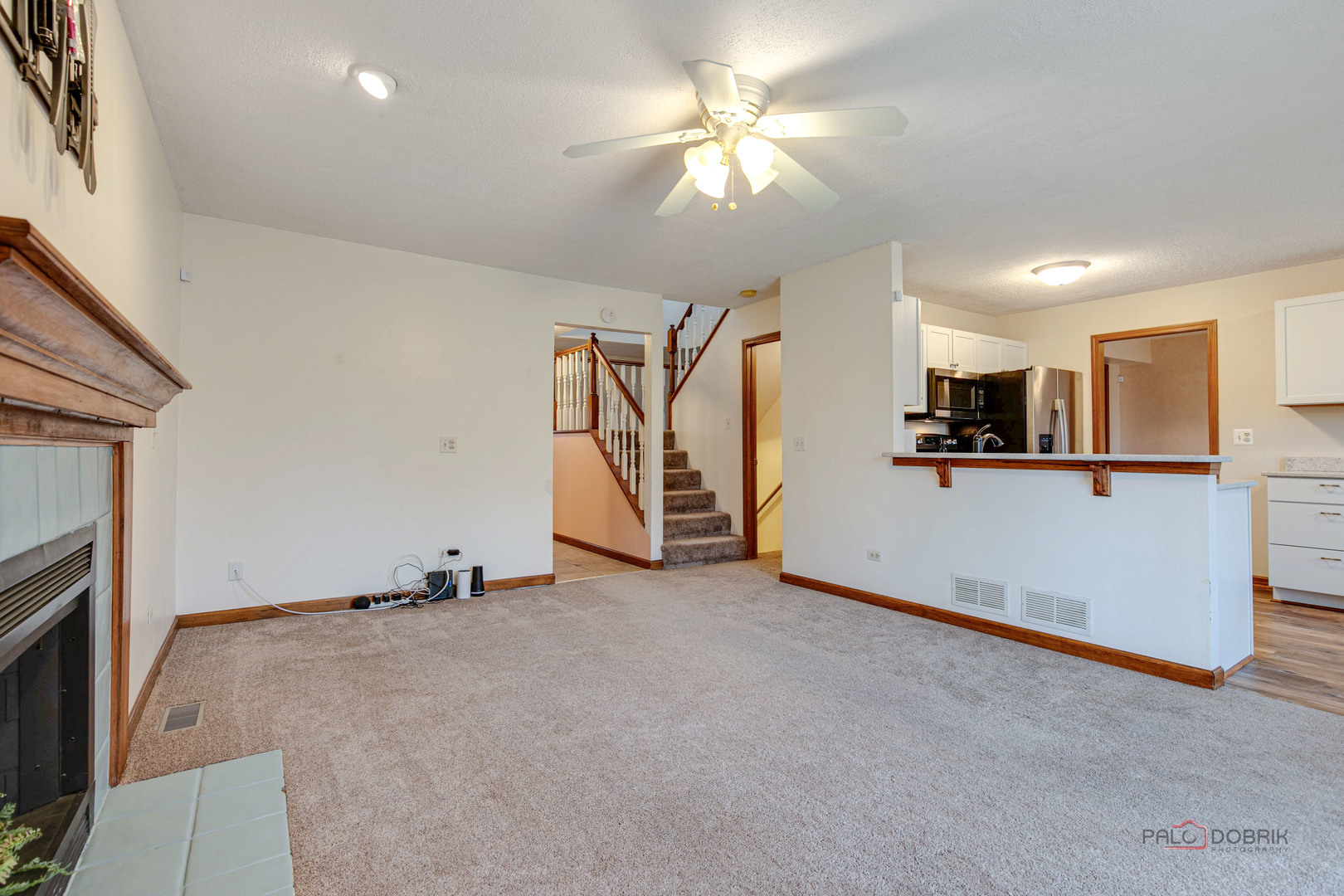 1090 Hawthorne Avenue, Gurnee, IL 60031