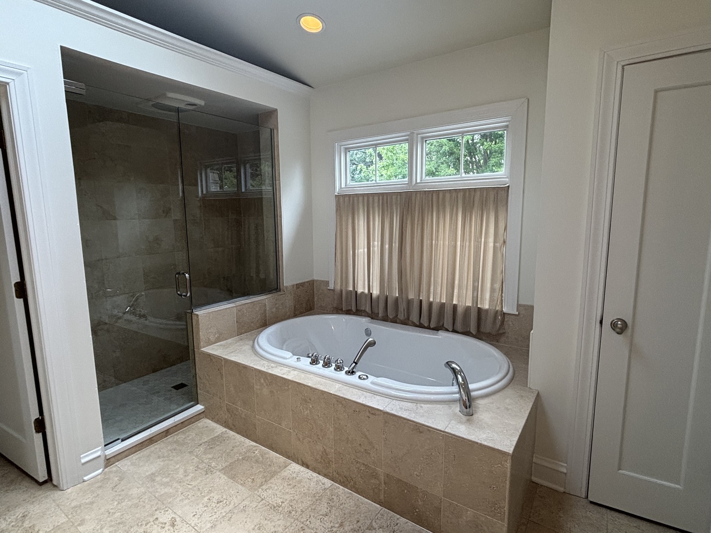 182 S Kenmore Avenue, Elmhurst, IL 60126