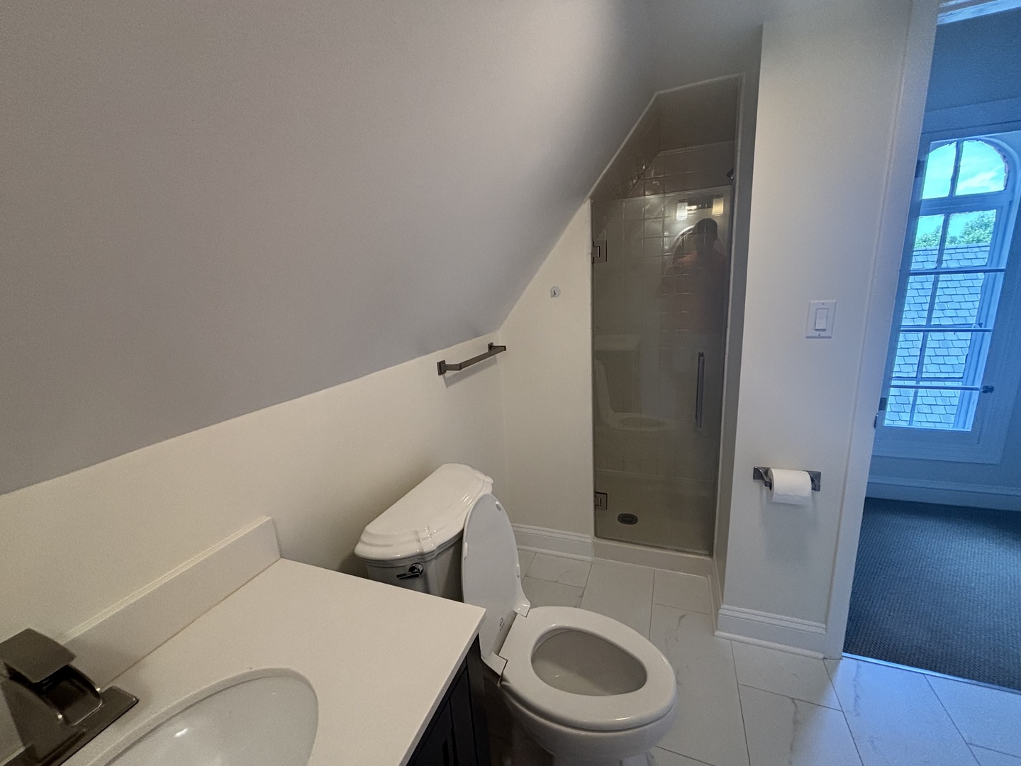 182 S Kenmore Avenue, Elmhurst, IL 60126