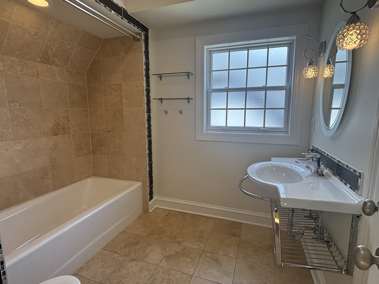 182 S Kenmore Avenue, Elmhurst, IL 60126