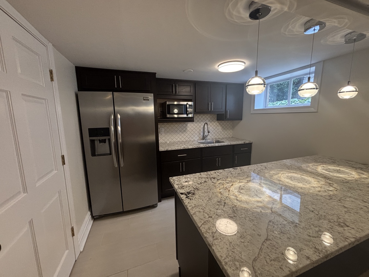 182 S Kenmore Avenue, Elmhurst, IL 60126