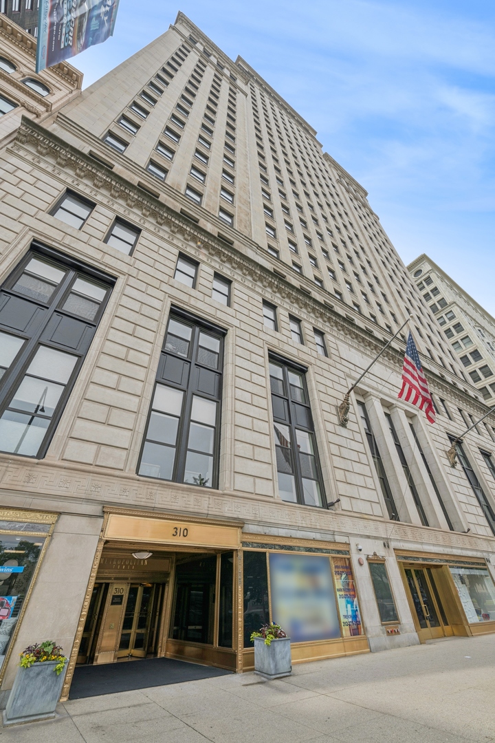 310 S Michigan Avenue #1804, Chicago, IL 60604