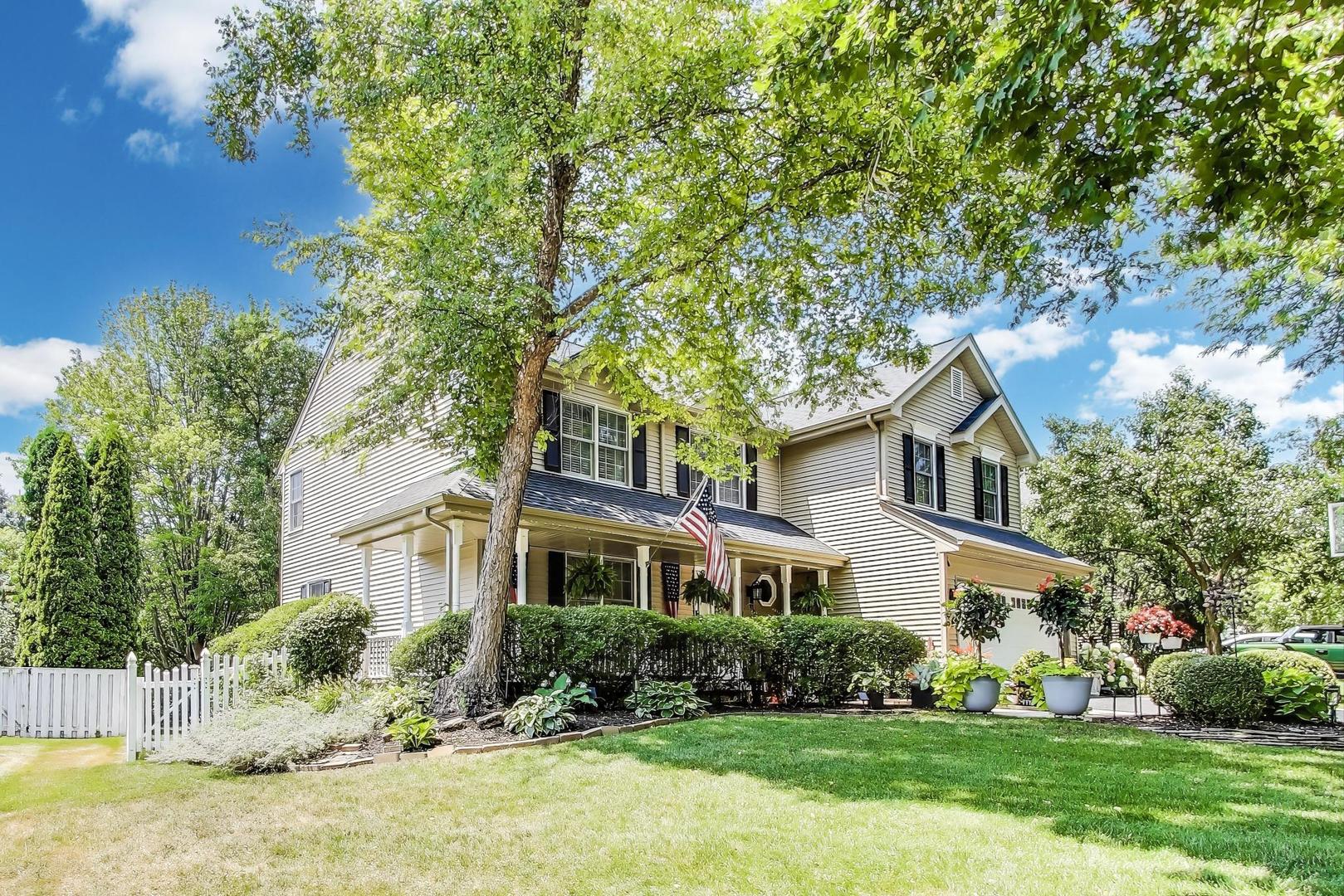 346 Colonial Circle, Geneva, IL 60134