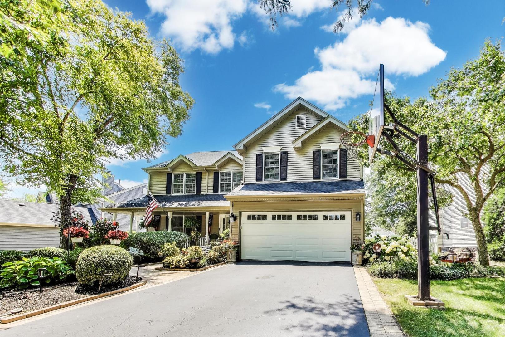 346 Colonial Circle, Geneva, IL 60134