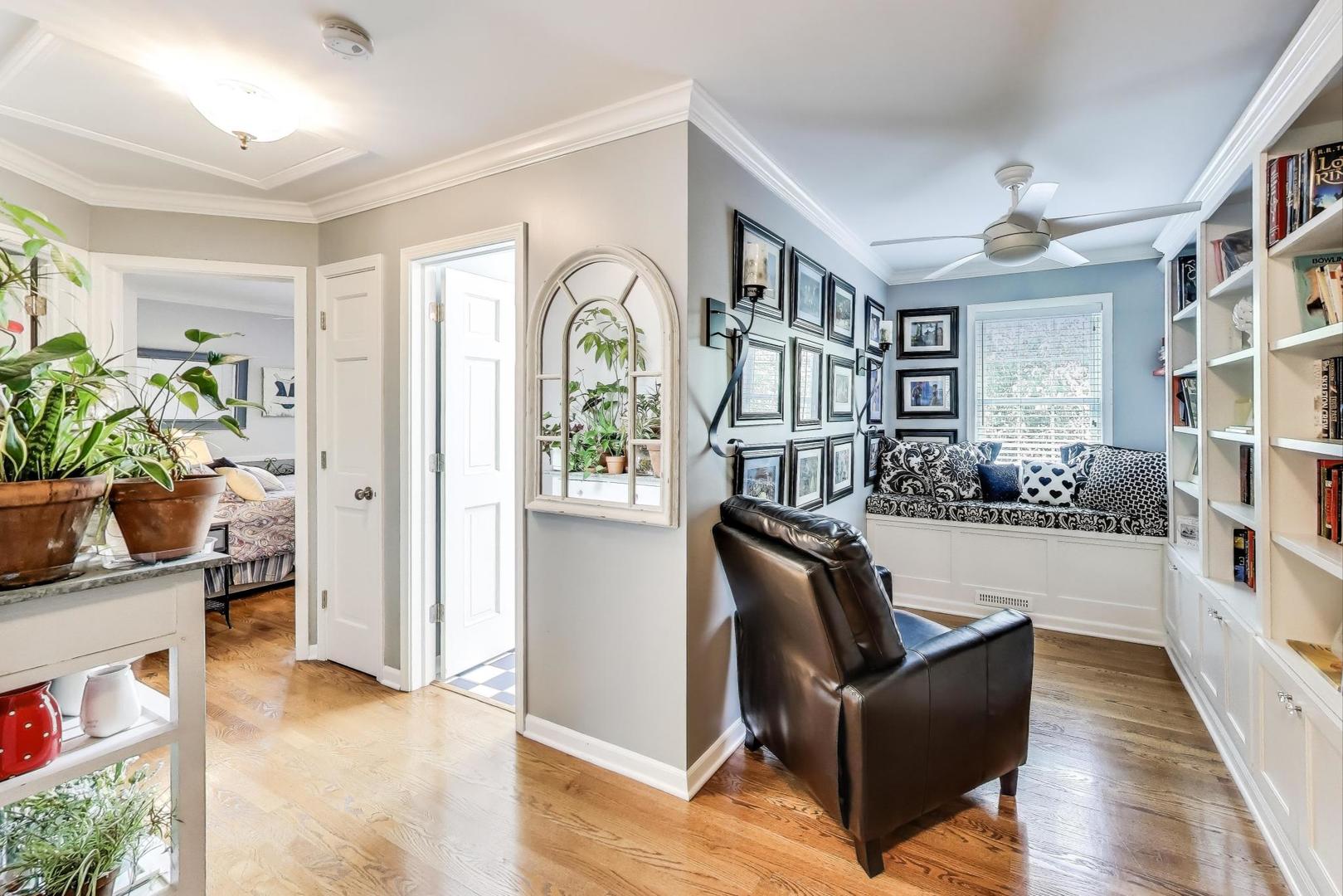 346 Colonial Circle, Geneva, IL 60134