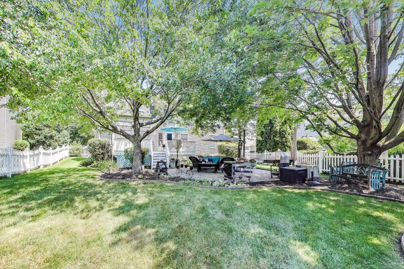 346 Colonial Circle, Geneva, IL 60134