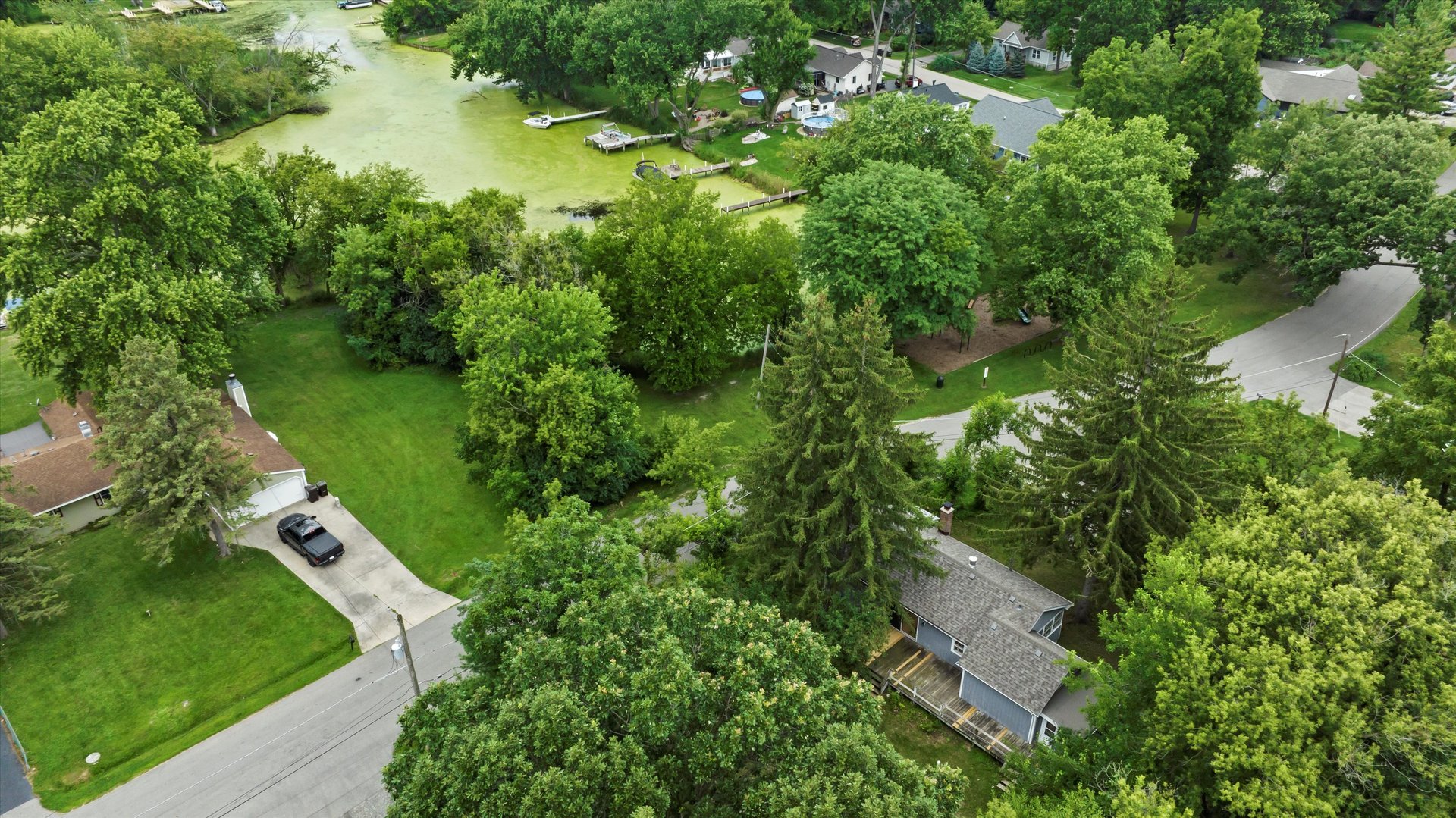 115 EASTWOOD Avenue, Port Barrington, IL 60010