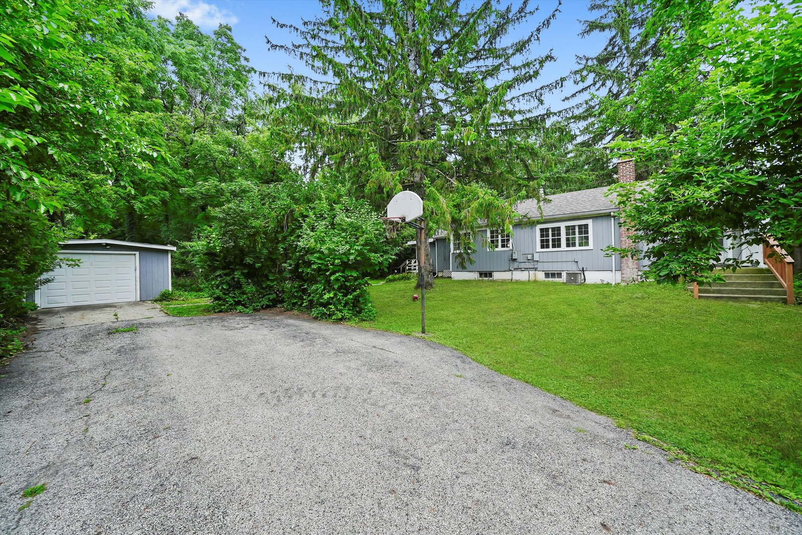 115 EASTWOOD Avenue, Port Barrington, IL 60010