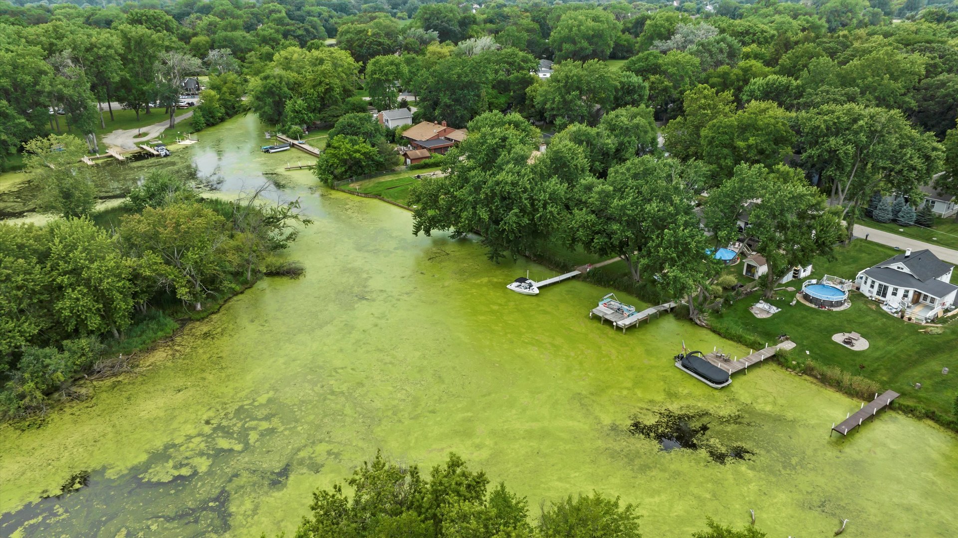 115 EASTWOOD Avenue, Port Barrington, IL 60010