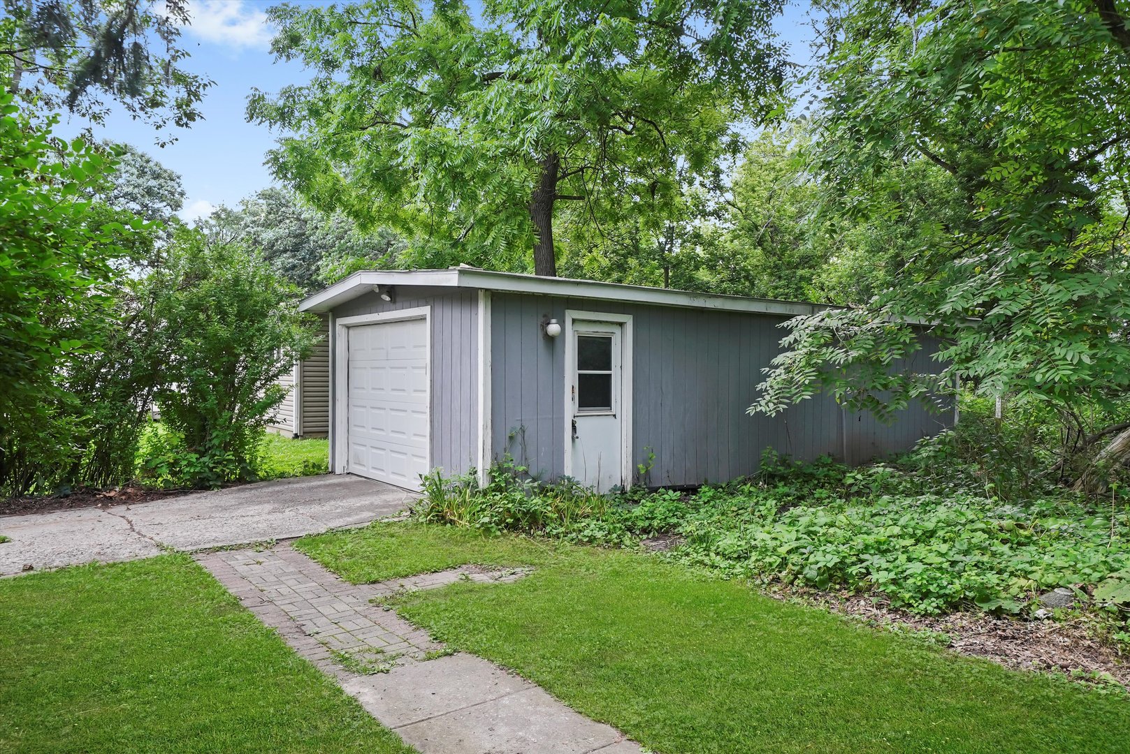 115 EASTWOOD Avenue, Port Barrington, IL 60010