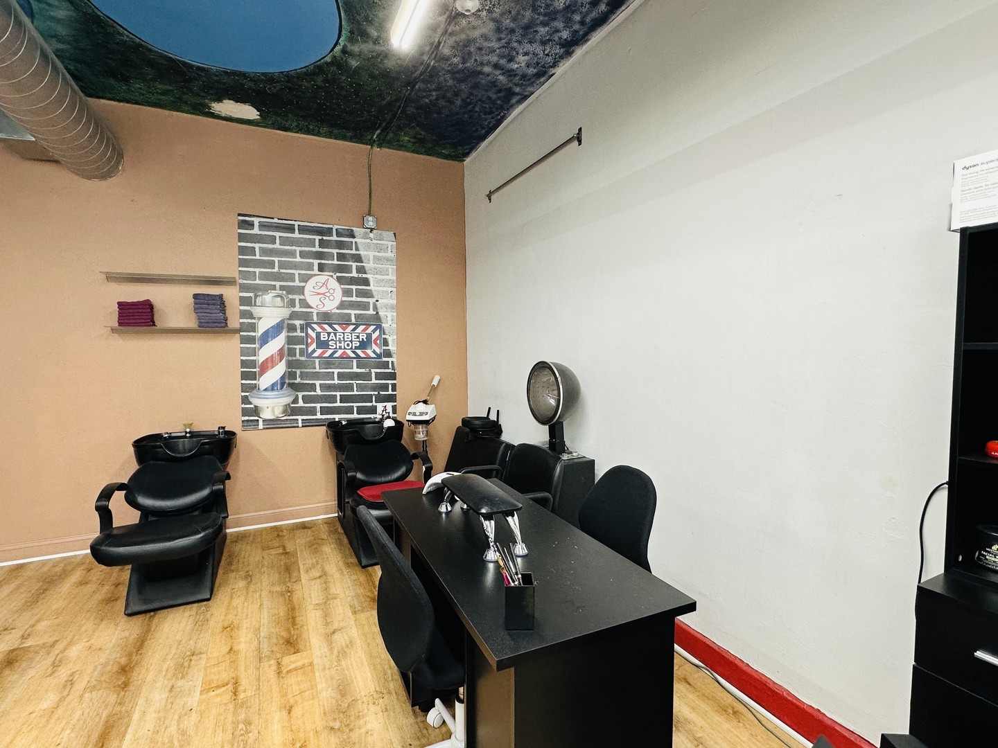 2024 W Montrose Avenue, Chicago, IL 60618