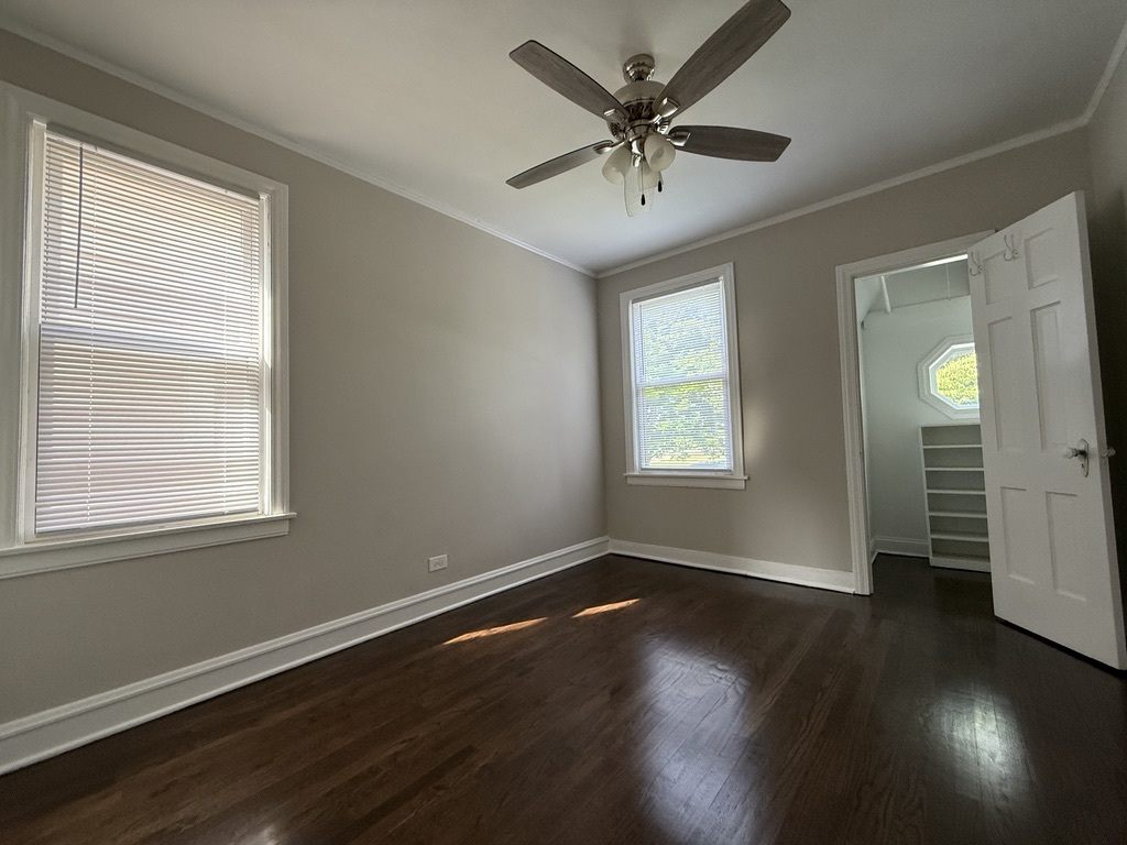 9609 S Winston Avenue, Chicago, IL 60643