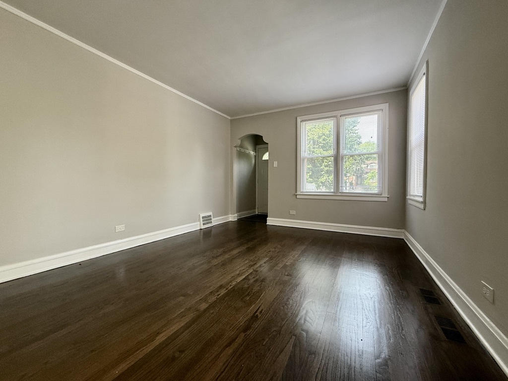 9609 S Winston Avenue, Chicago, IL 60643