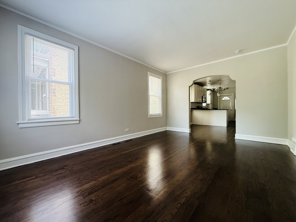 9609 S Winston Avenue, Chicago, IL 60643