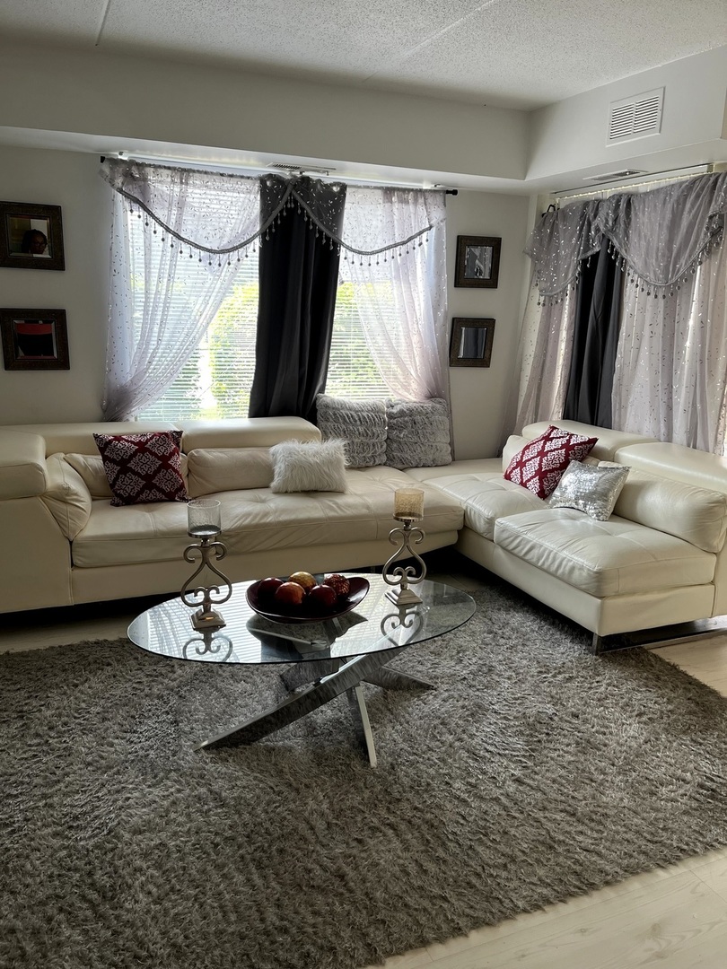 400 Park Avenue #100, Calumet City, IL 60409