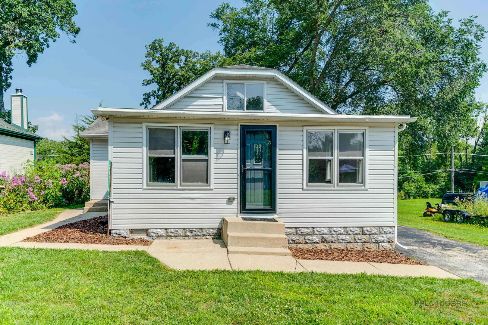 25176 W Linden Lane, Antioch, IL 60002