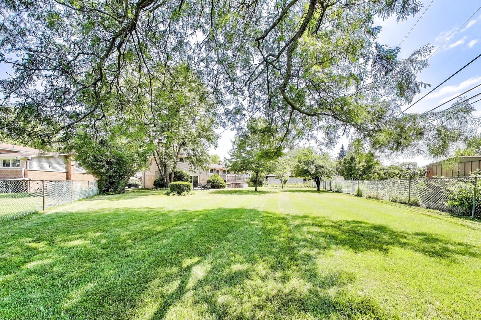 294 Lynn Court, Des Plaines, IL 60016