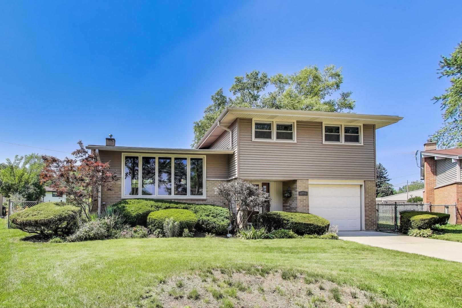 294 Lynn Court, Des Plaines, IL 60016