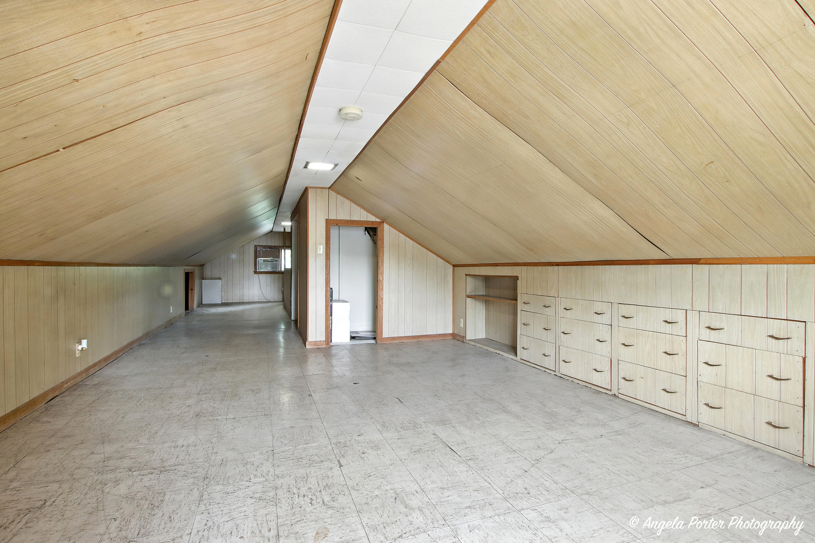 720 W Pacific Avenue, Waukegan, IL 60085